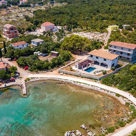 Stunning In Vikendica Drace